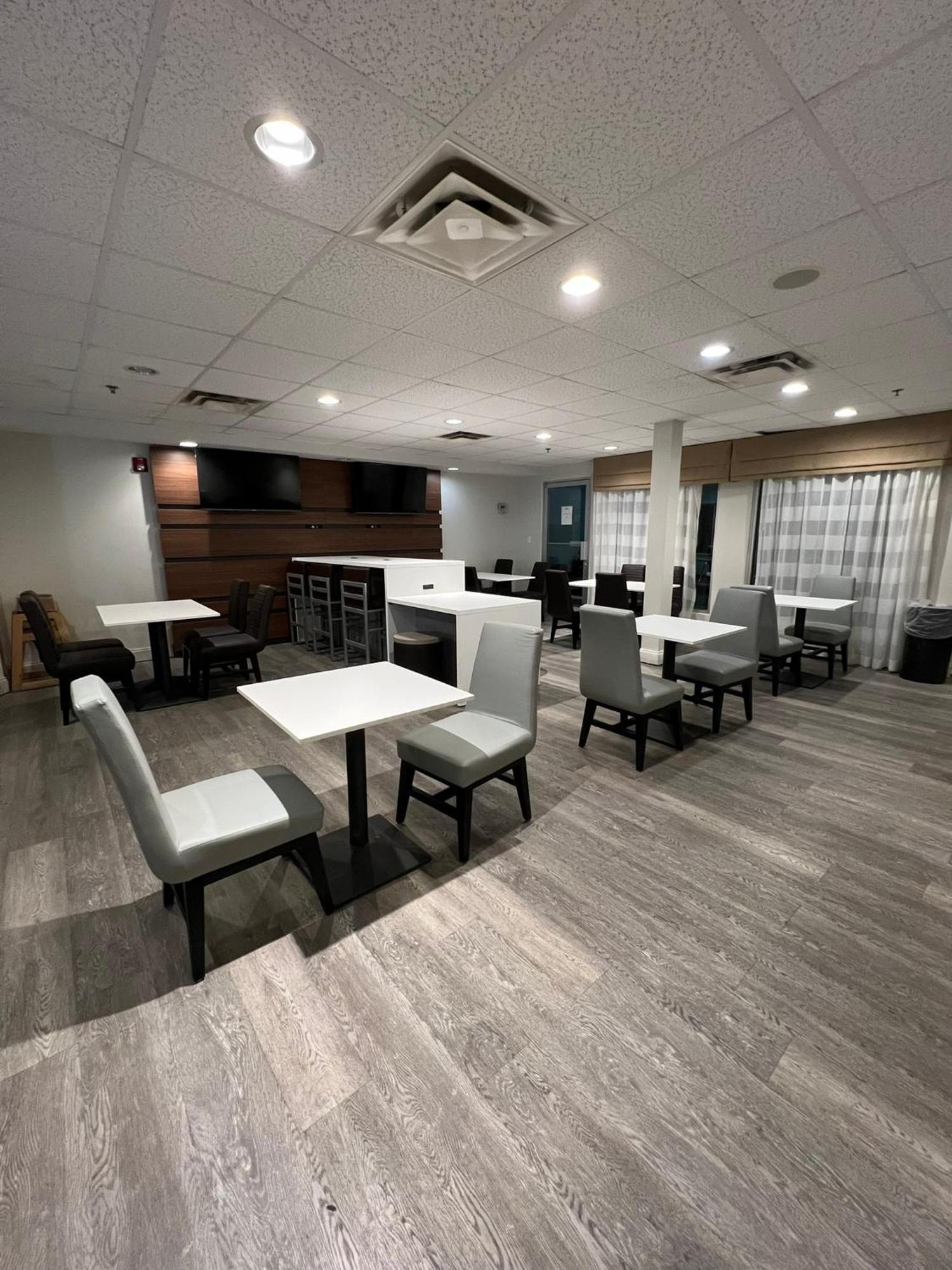 Wingate By Wyndham Dublin Near Claytor Lake State Park Bagian luar foto