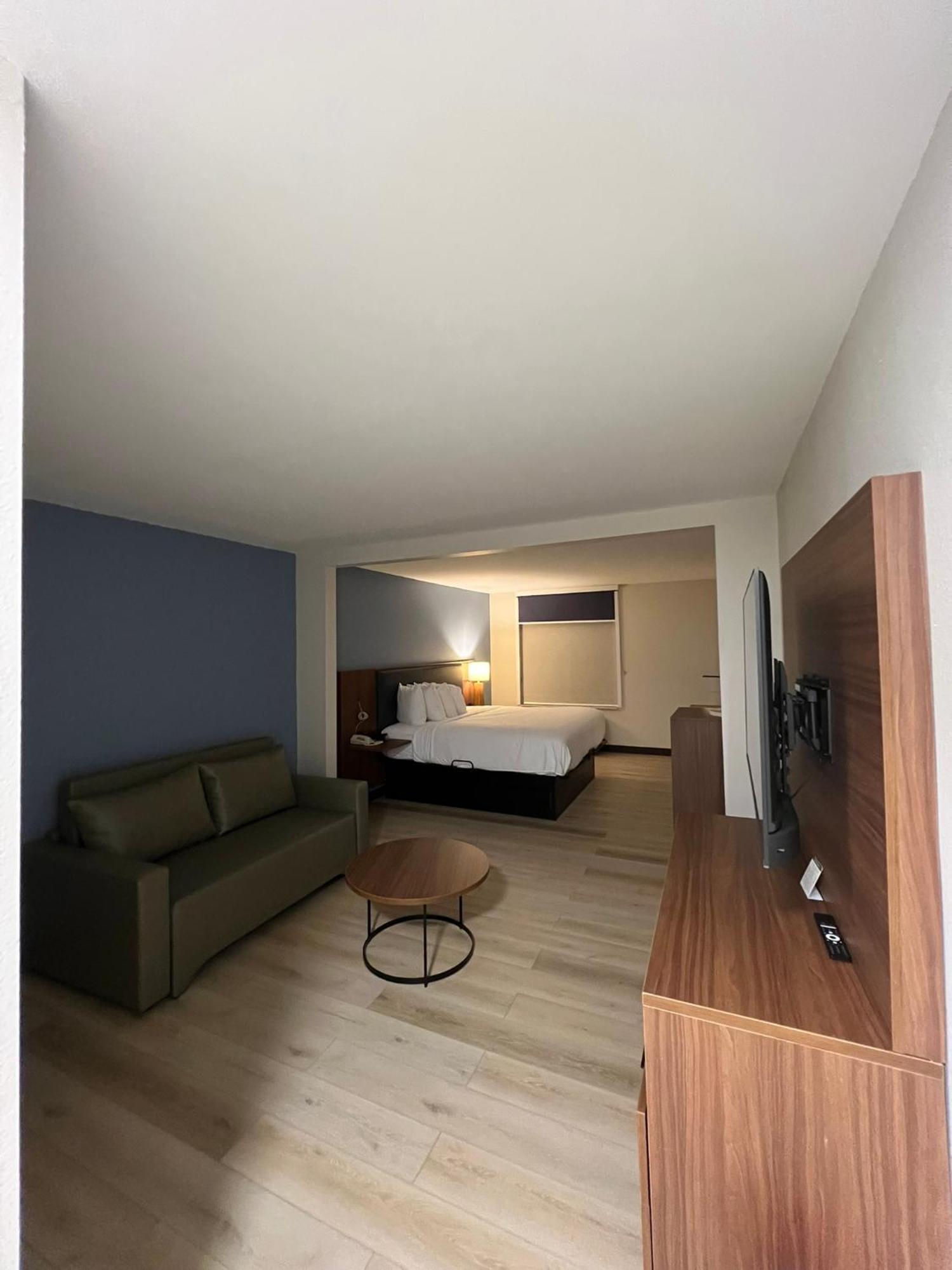 Wingate By Wyndham Dublin Near Claytor Lake State Park Bagian luar foto